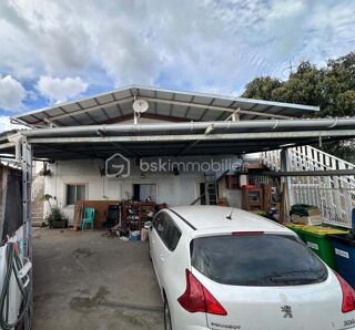  Immeuble à vendre 10 pièces 496 m² Le port
