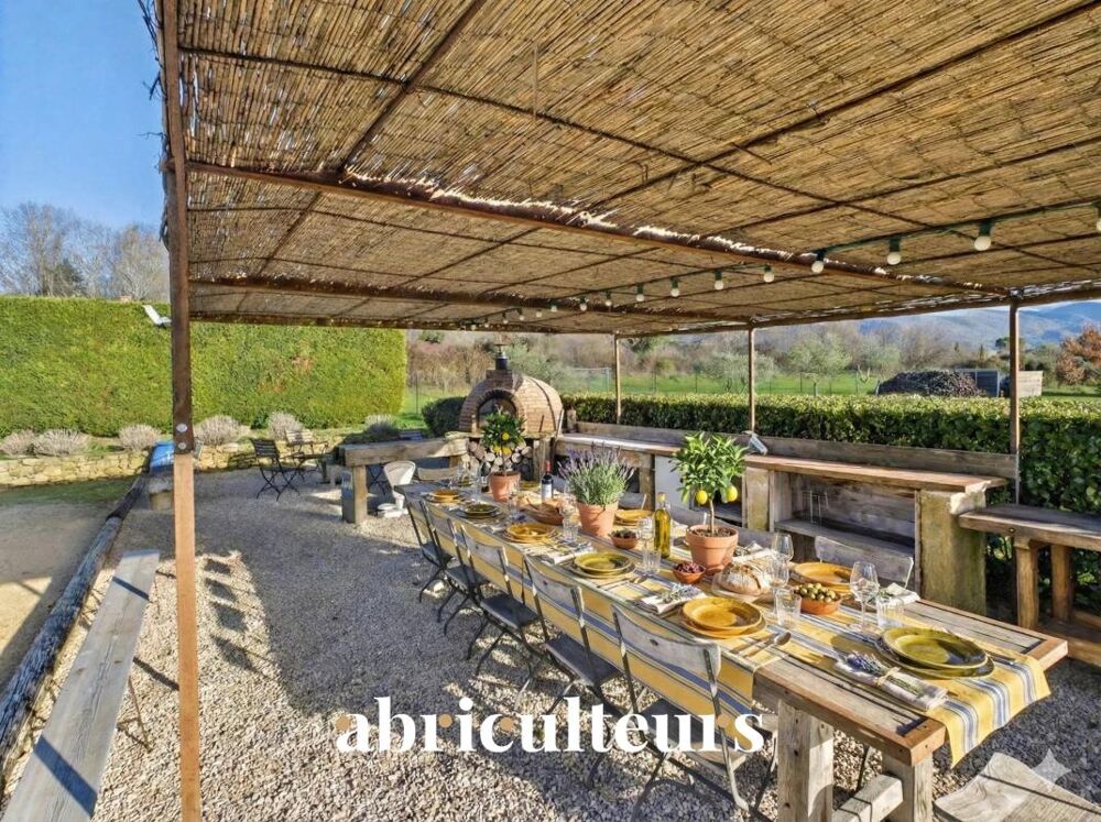 Vente Maison Villa d'architecte contemporaine dans une zone naturelle protégée en vente à Puyvert(84160) Puyvert