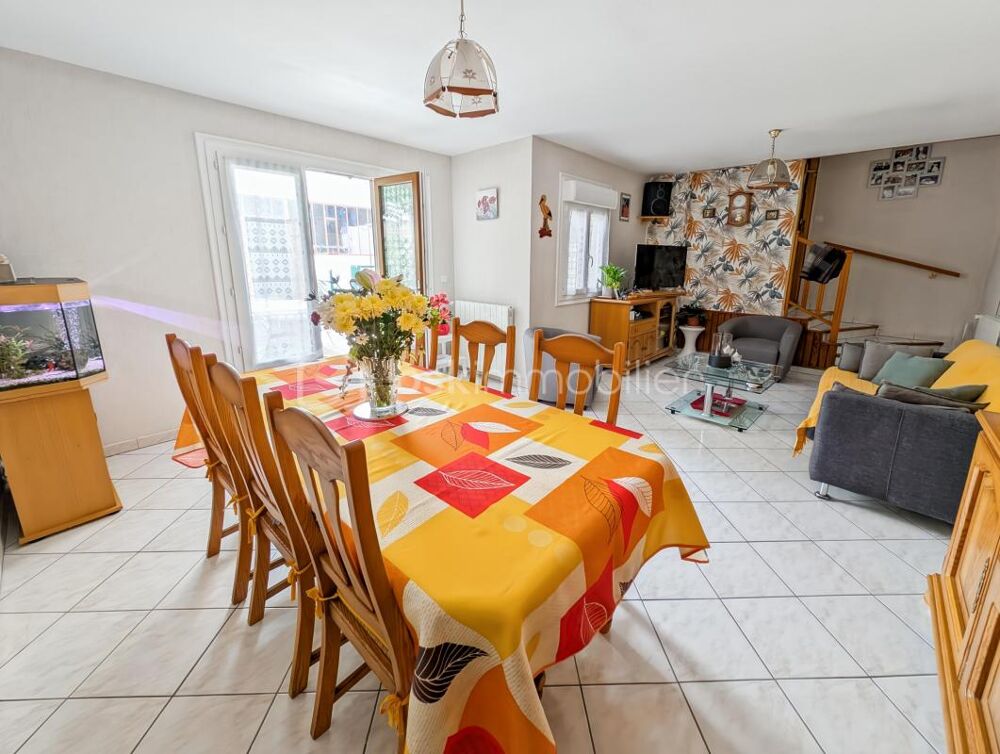Vente Maison HANGAR ENTREPOT + MAISON + APPARTEMENT T2 + STUDIO A QUELQUES MINUTES A PIEDS DU METRO 7 Aubervilliers