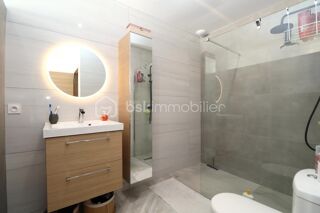  Villa  vendre 6 pices 149 m