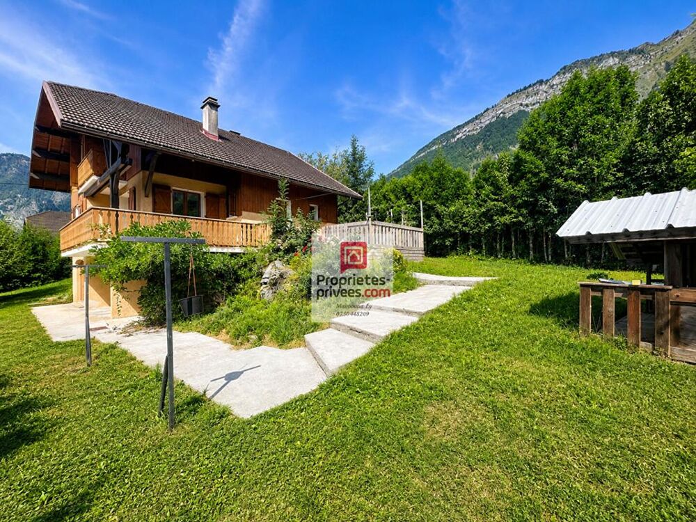 Maison Ugine 8 pièces 195 m2