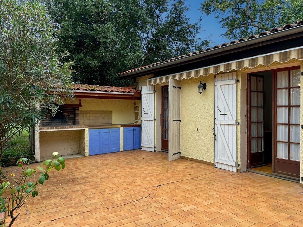 Vente Maison Maison à vendre 6 pièces BASSOUES (32) de 134 m2 avec jardin - 2 chambres d'hôtes - 777 m2 Bassoues