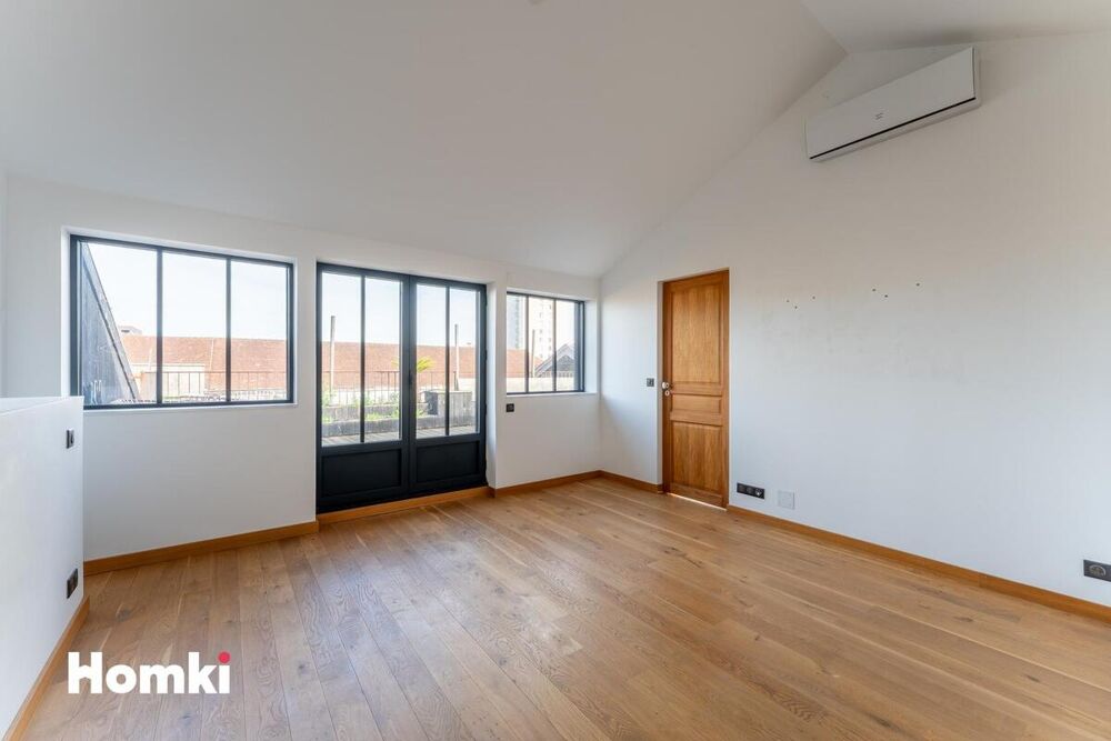 � vendre  Loft Bordeaux (33300)