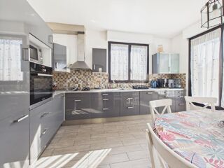  Maison à vendre 11 pièces 277 m²