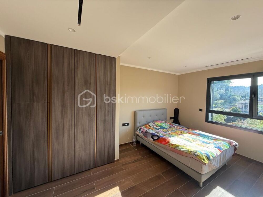 � vendre  Maison Valbonne (06560)