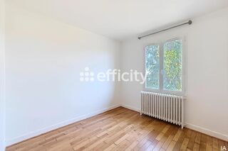  Immeuble à vendre 11 pièces 300 m²