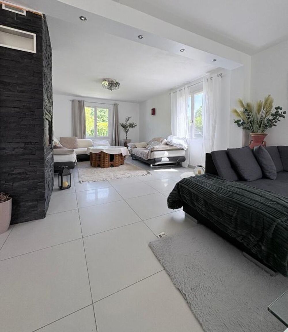 Vente Maison Volumes, luminosité et cadre privilégié pour cette belle maison familiale Briod