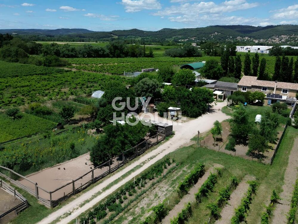Vente Ferme À vendre : Charmante ferme ancienne d'environ 142 m² à Laudun L'Ardoise, havre de paix et potentiel exceptionnel Laudun l ardoise