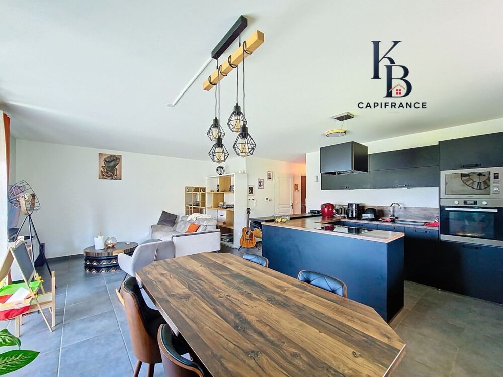 Location Appartement FAUCIGNY, appartement T3 meublé avec balcon exposé Sud, vue dégagée sans vis-à-vis et garage fermé Faucigny