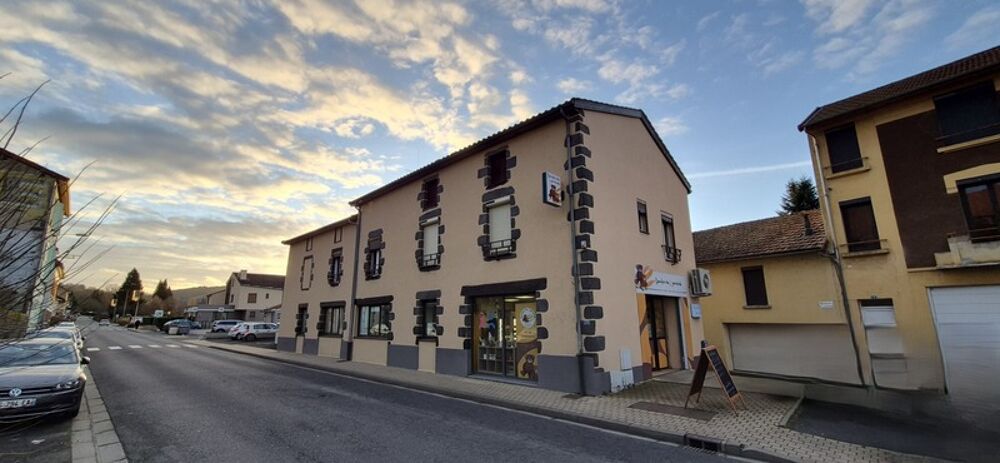   Immeuble commercial loué à vendre à PONTAUMUR (63) 