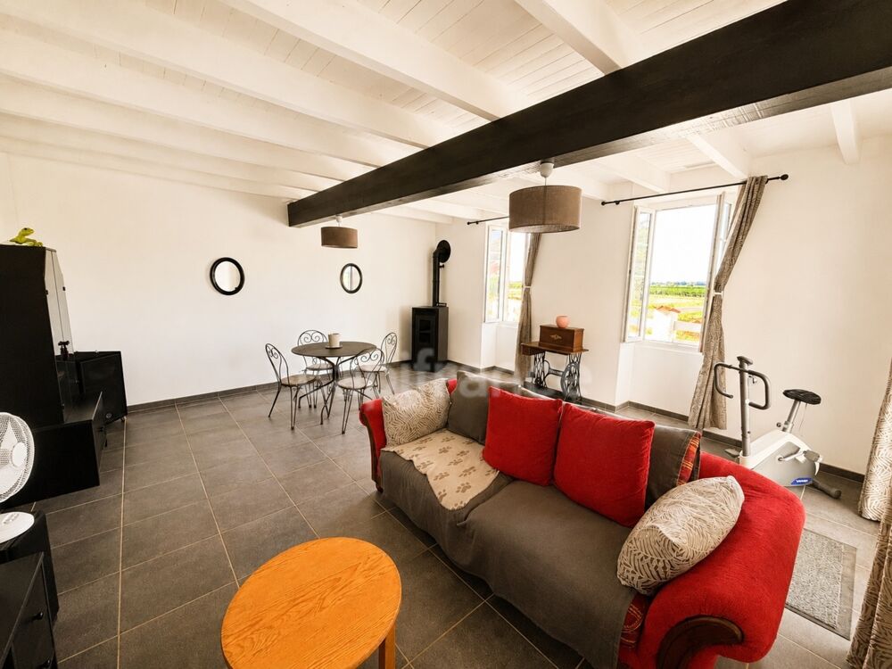 Vente Maison Maison entièrement rénovée avec moulin – 3 chambres – Dépendance de 116 m² – Secteur très calme Thezac