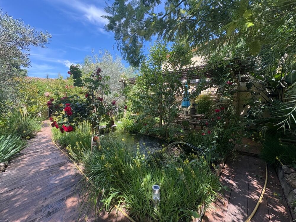 Vente Maison Maison de plus de 150 m² avec grand jardin arboré – Fréjus Frejus