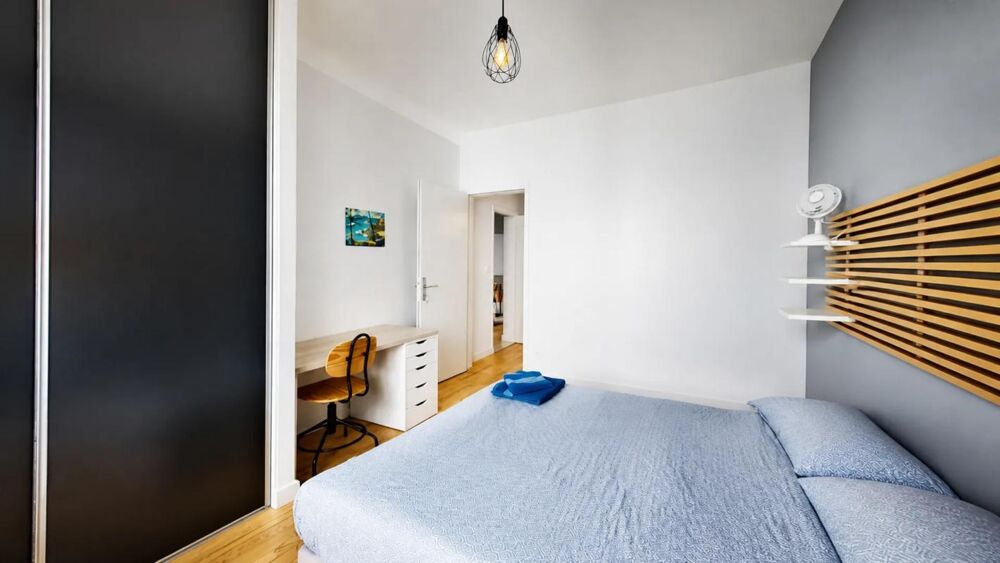 Immeuble de rapport: 3 lots loués: T5, T2, Studio avec 3 garages