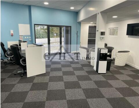 LOCAL ERP À LOUER - 150 M² 1940 95360 Montmagny