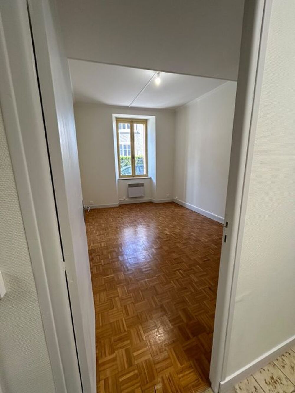 Location Appartement Appartement de 35m2 à louer sur Villeneuve-sur-Yonne Villeneuve sur yonne