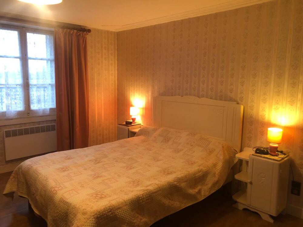 Vente Maison Maison de bourg de 180m2 avec 6 chambres Chateauponsac