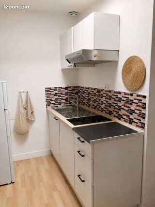  Appartement à louer 2 pièces 28 m²