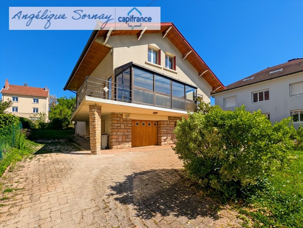 Maison familiale avec fort potentiel  175 m² habitables  à Lons-le-Saunier