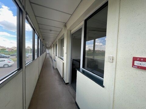   A VENDRE - ENSEMBLE IMMOBILIER 