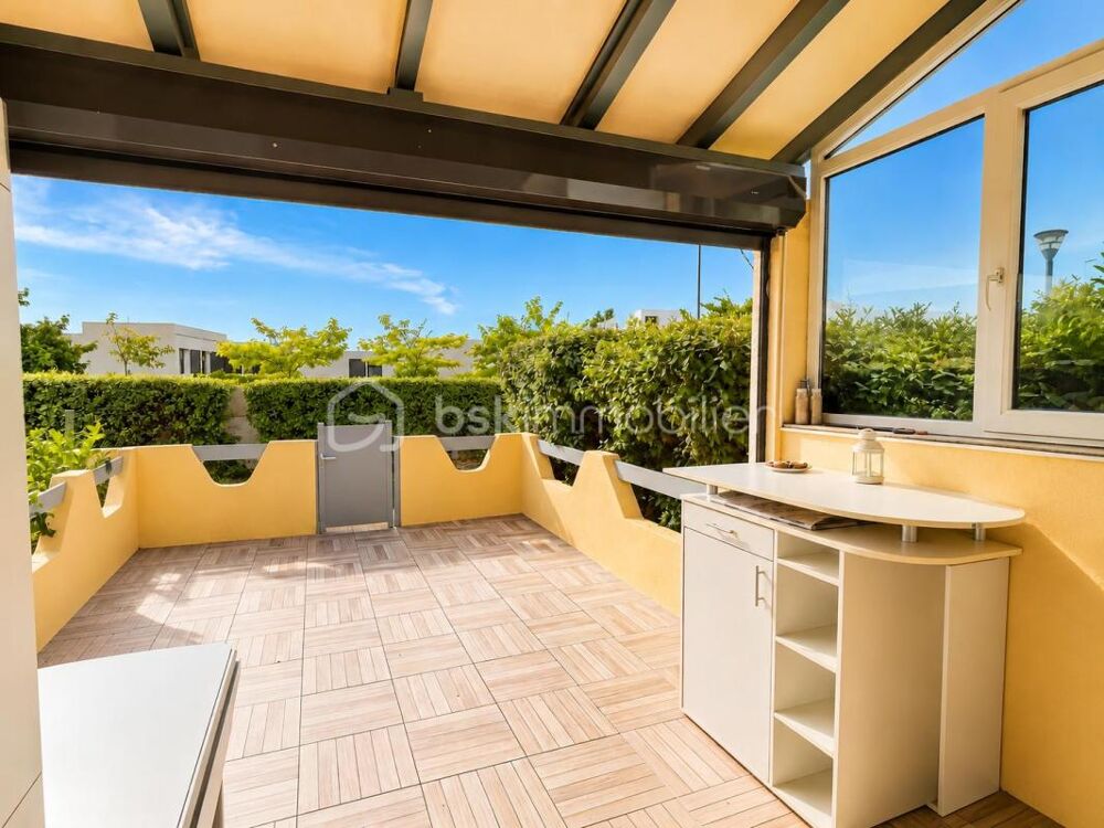 PLAGE à 2 MIN, TERRASSE, PARKING