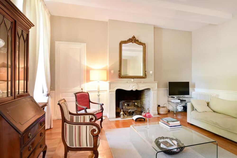 à vendre  Propriété/château Latresne (33360)