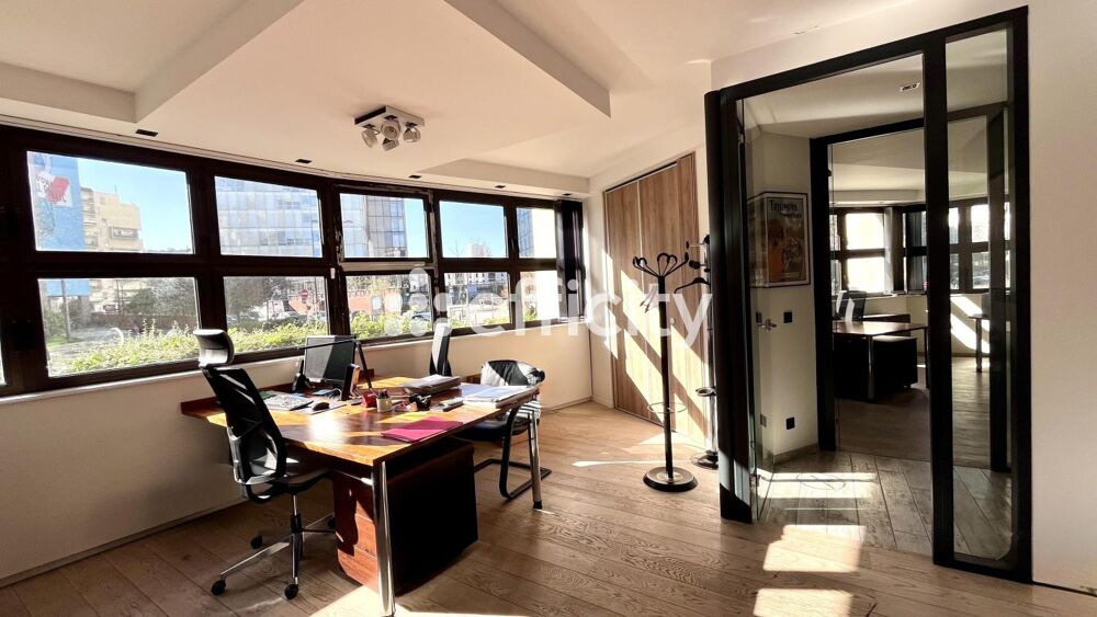   Bureau 