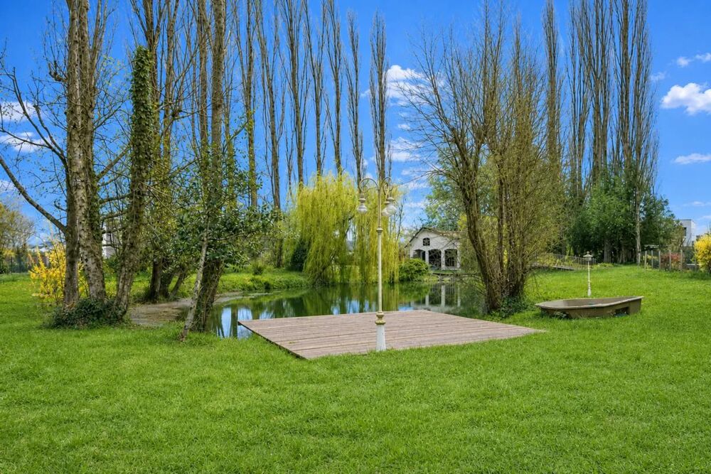 Charmante maison avec étang privé à Pusey