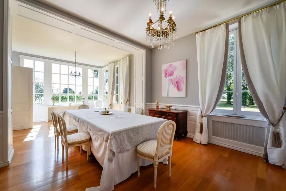 à vendre  Propriété/château Latresne (33360)