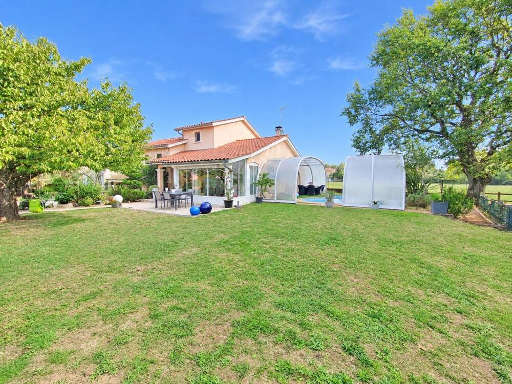 à vendre  Maison Saint-Priest (69800)