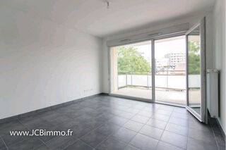  Appartement à louer 3 pièces 58 m²