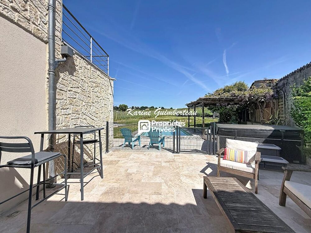 Fronsac : Maison familiale climatisée avec piscine et vues