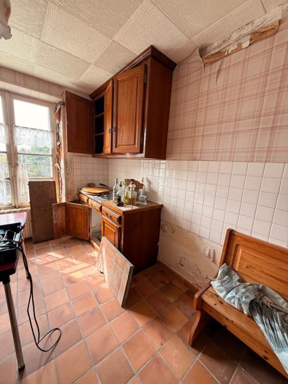 EN EXCLUSIVITE ! Propriété 2 maisons + dépendances sur 4700 m2 de terrain (ou 1ha8 si nécessaire) 88 000 €