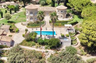  Propriété/château à vendre 14 pièces 615 m²