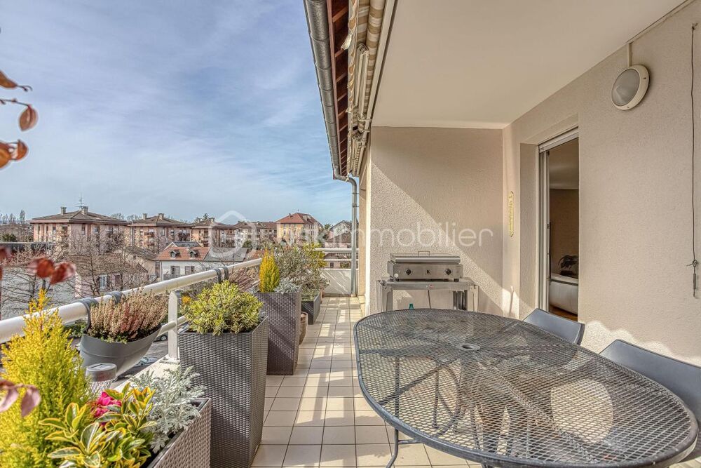 T5 Duplex d'exception  Dernier étage, climatisation, terrasses et vue montagnes au coeur d'Annecy
