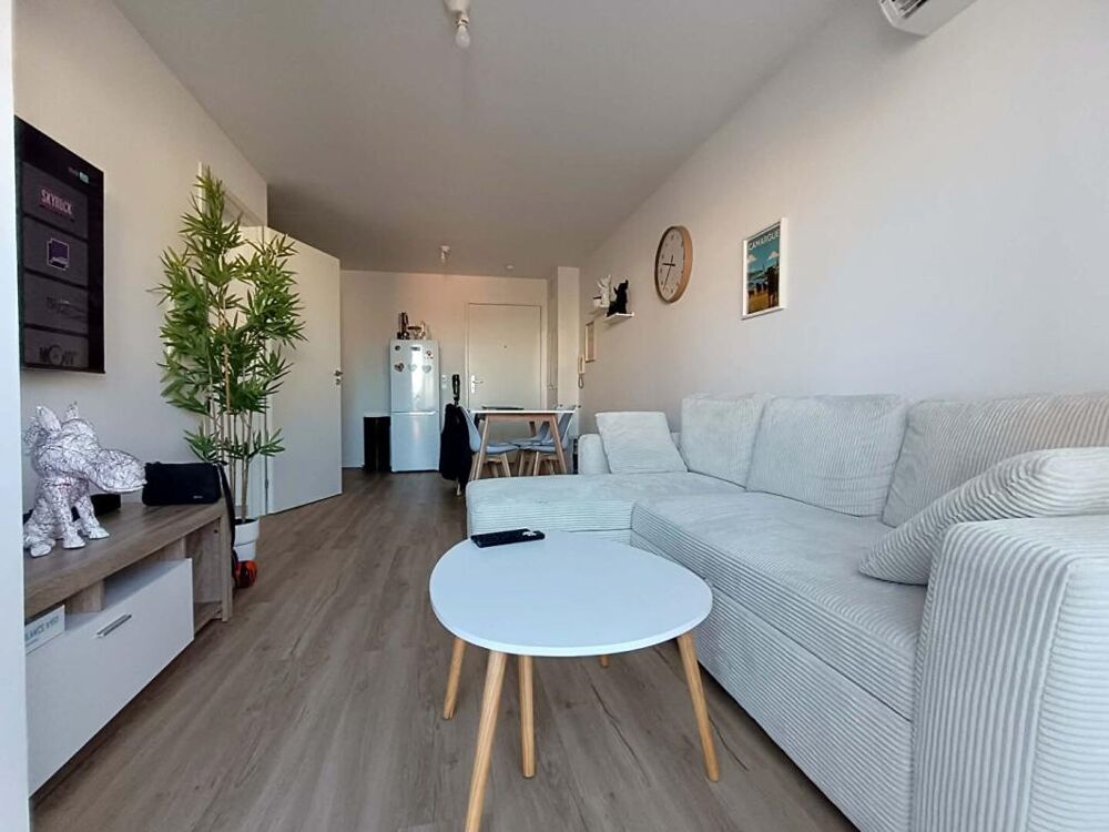 Appartement Miramas 2 pièce(s) + TERRASSE + Parking Couvert