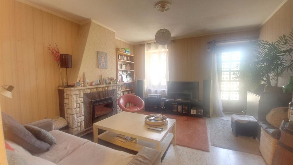 31540 MONTÉGUT-LAURAGAIS- Maison de village en pierre avec garage et jardin