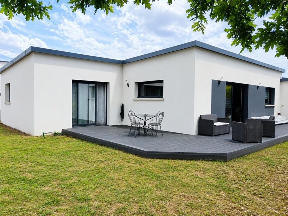 Maison contemporaine de plain-pied  113 m²  Ploudaniel