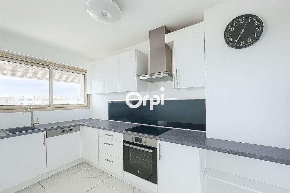 Vente Appartement Juan-les-Pins – À deux pas des plages, élégant 2 pièces rénové avec vue mer et garage Juan les pins