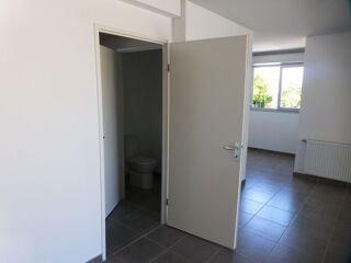  Appartement à louer 4 pièces 80 m²