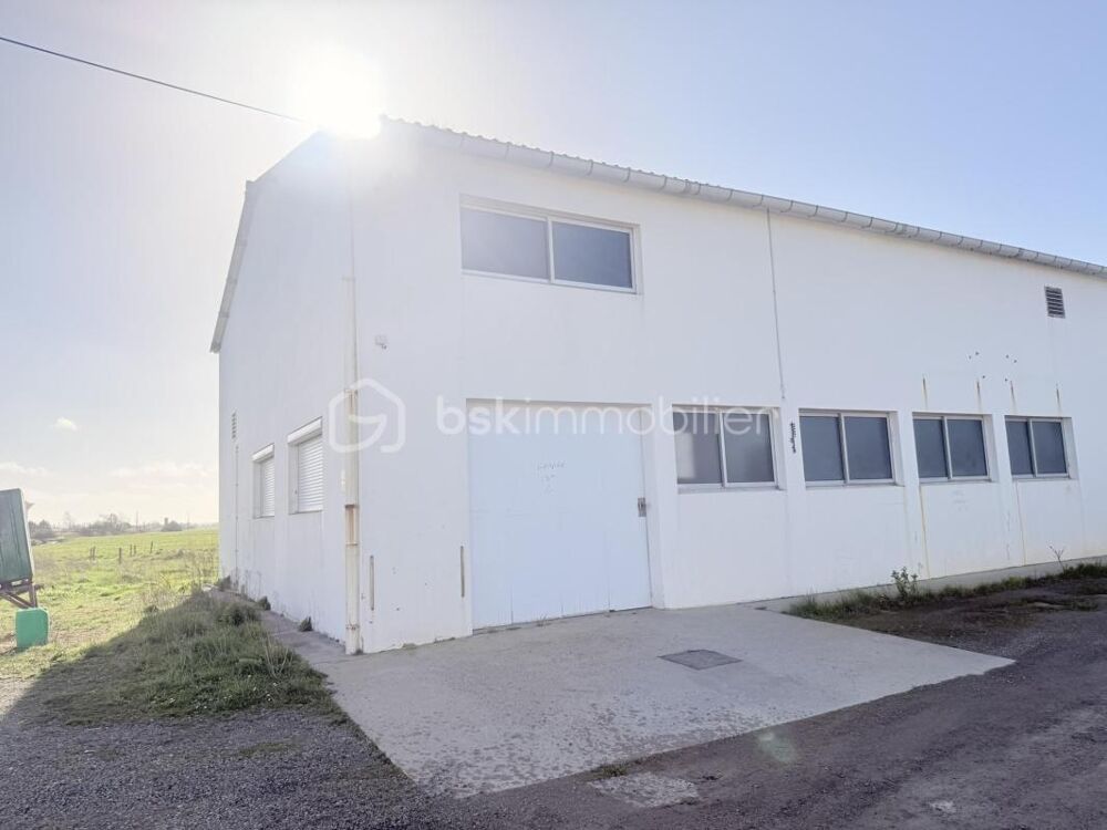 Vente Parking/Garage Grand garage avec espace atelier et niveau supérieur – env. 90 m² utiles – Notre-Dame-de-Monts Notre dame de monts
