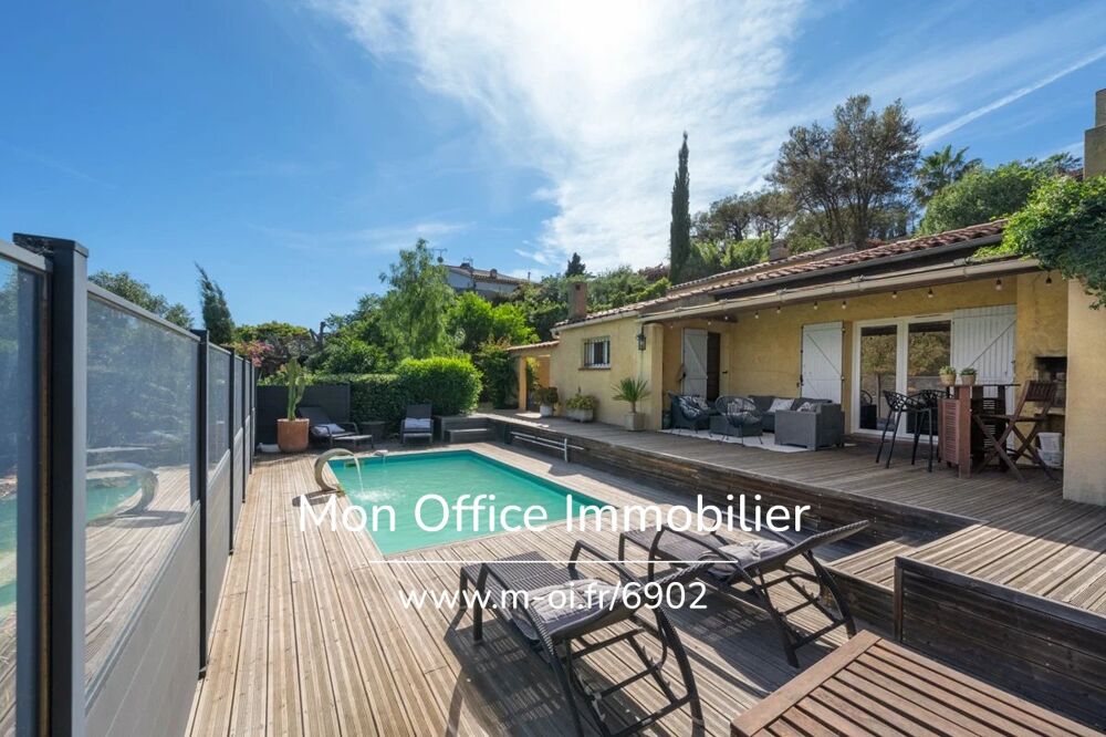 Vente Maison Référence : 6902-JDO. - Villa provençale de charme avec piscine, studio indépendant et aperçu mer ! Bormes les mimosas