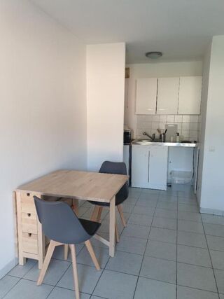  Appartement à louer 1 pièce 28 m²