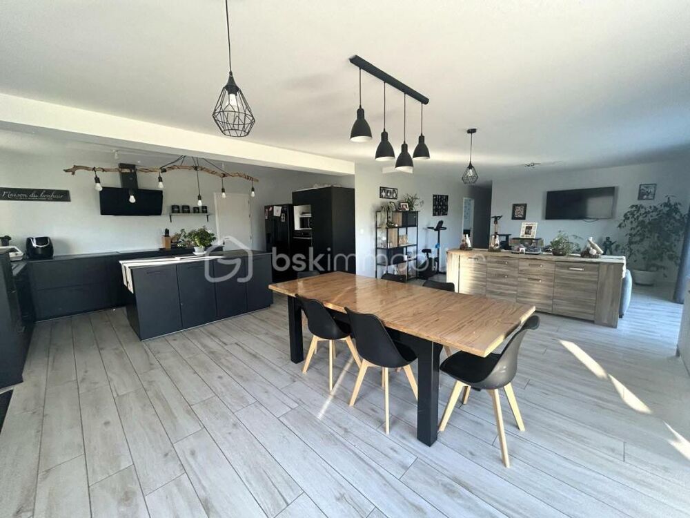 Découvrez l'élégance moderne ( 297900€ ) : Maison contemporaine à Marigny297