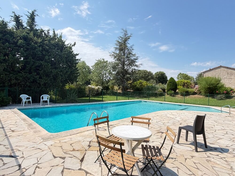 Comme une maison de vacances toute l'année  Maison rénovée avec jardin, deux terrasses et piscine à Grasse Saint-Mathieu