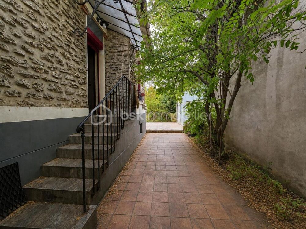 Vente Maison MEAUX – MAISON EN PIERRE MEULIÈRE – 3 CHAMBRES – VÉRANDA – SOUS-SOL TOTAL – GARAGE Meaux
