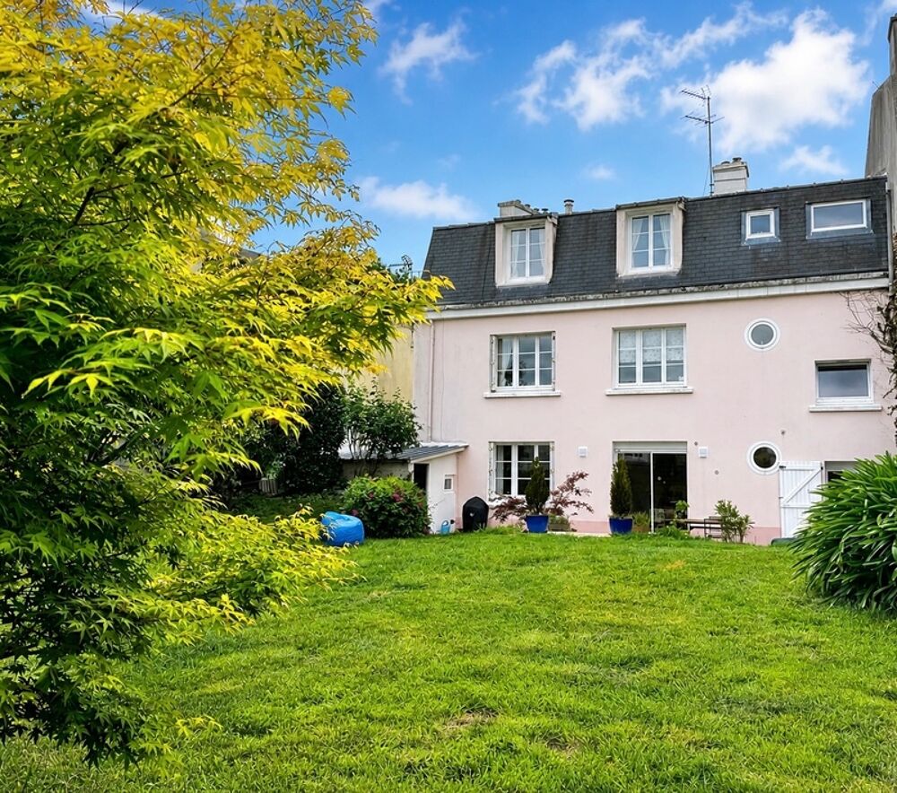 Maison de caractère  181 m²  Beaux volumes et prestations de qualité BREST (29)
