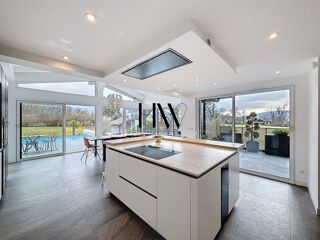  Appartement � vendre 8 pi�ces 270 m�