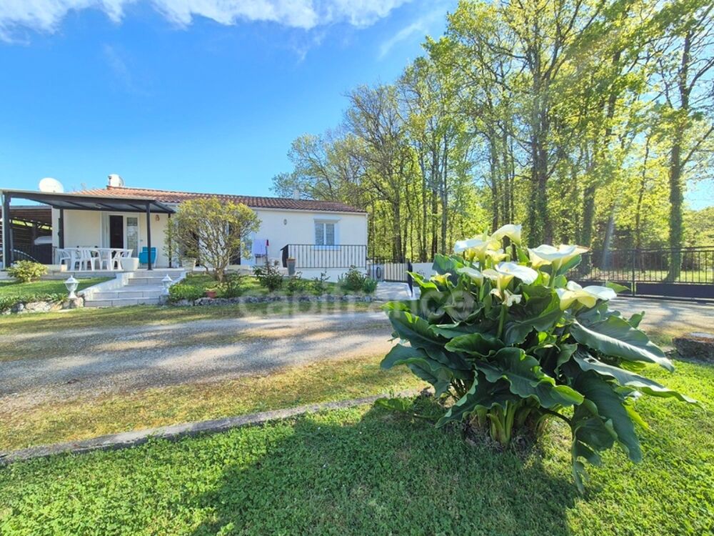 Vente Maison Maison à vendre 6 pièces avec logement indépendant BREUILLET (17) - Garage - Terrain de 758m² Breuillet