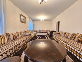  Maison  vendre 15 + pices 270 m