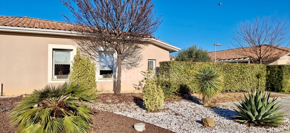 Dpt Gard (30), à vendre maison P3 de 91 m², terrasse, terrain d'environ 65m2, garage, place de parking, copropriété, piscine